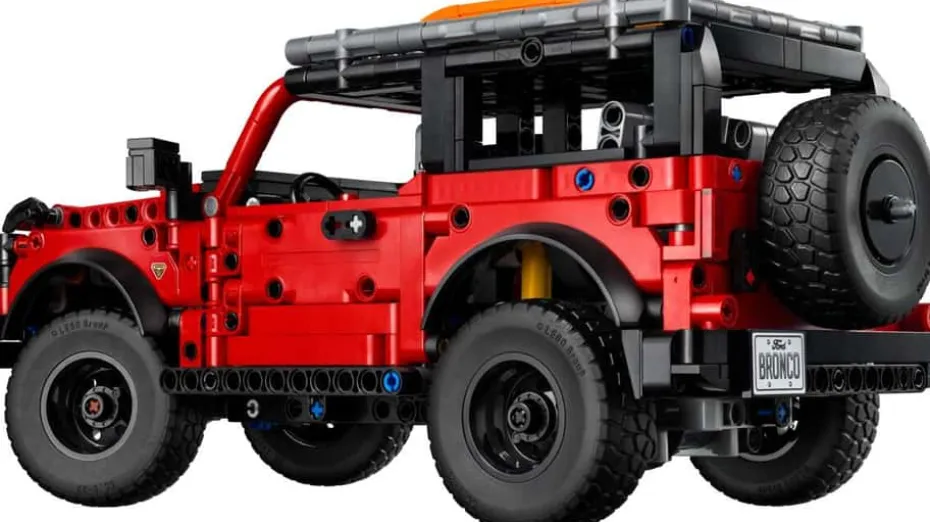LEGO® Technic Ford Bronco® SUV 42213
