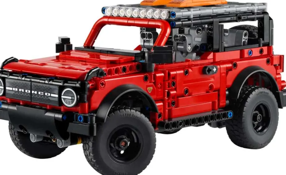 LEGO® Technic Ford Bronco® SUV 42213