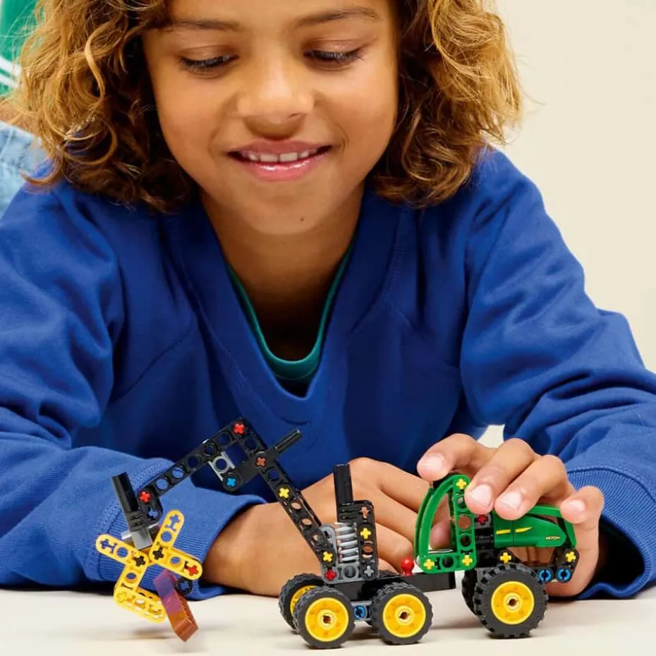 LEGO® Technic John Deere 1470H hjuldrevet hogstmaskin 42218