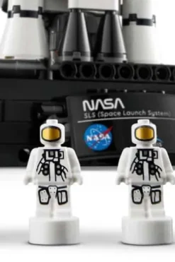 LEGO® Technic NASA Artemis SLS-rakett 42221