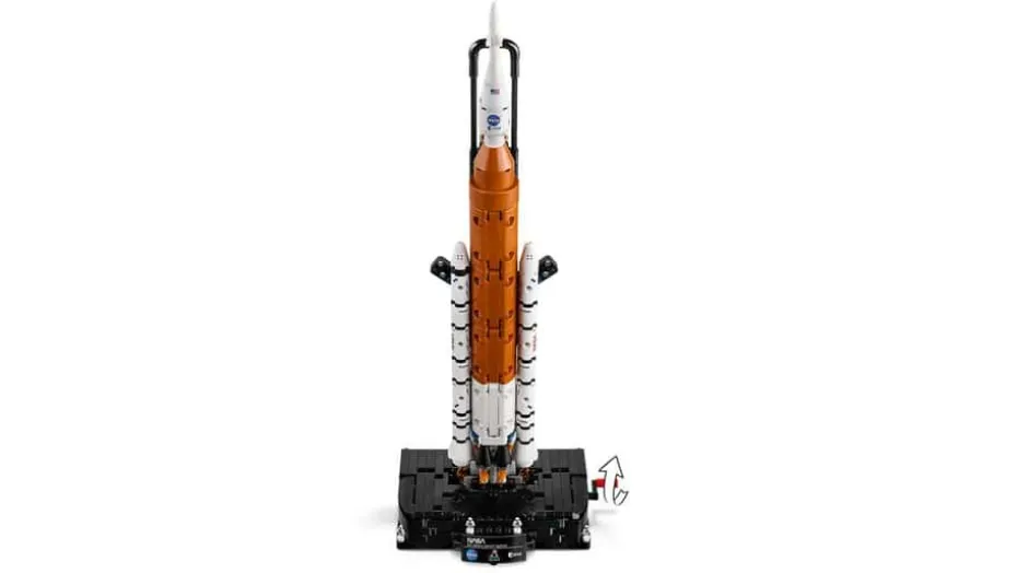 LEGO® Technic NASA Artemis SLS-rakett 42221
