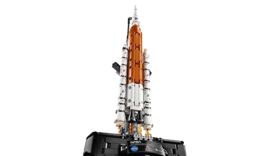 LEGO® Technic NASA Artemis SLS-rakett 42221