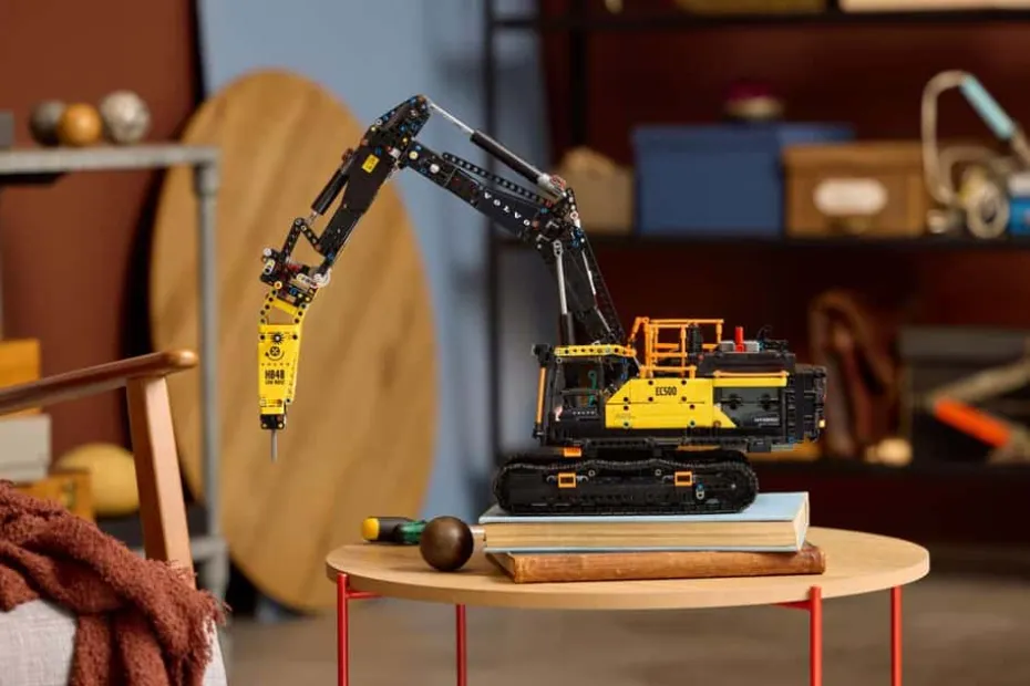 LEGO® Technic Volvo EC500 Hybrid gravemaskin 42215