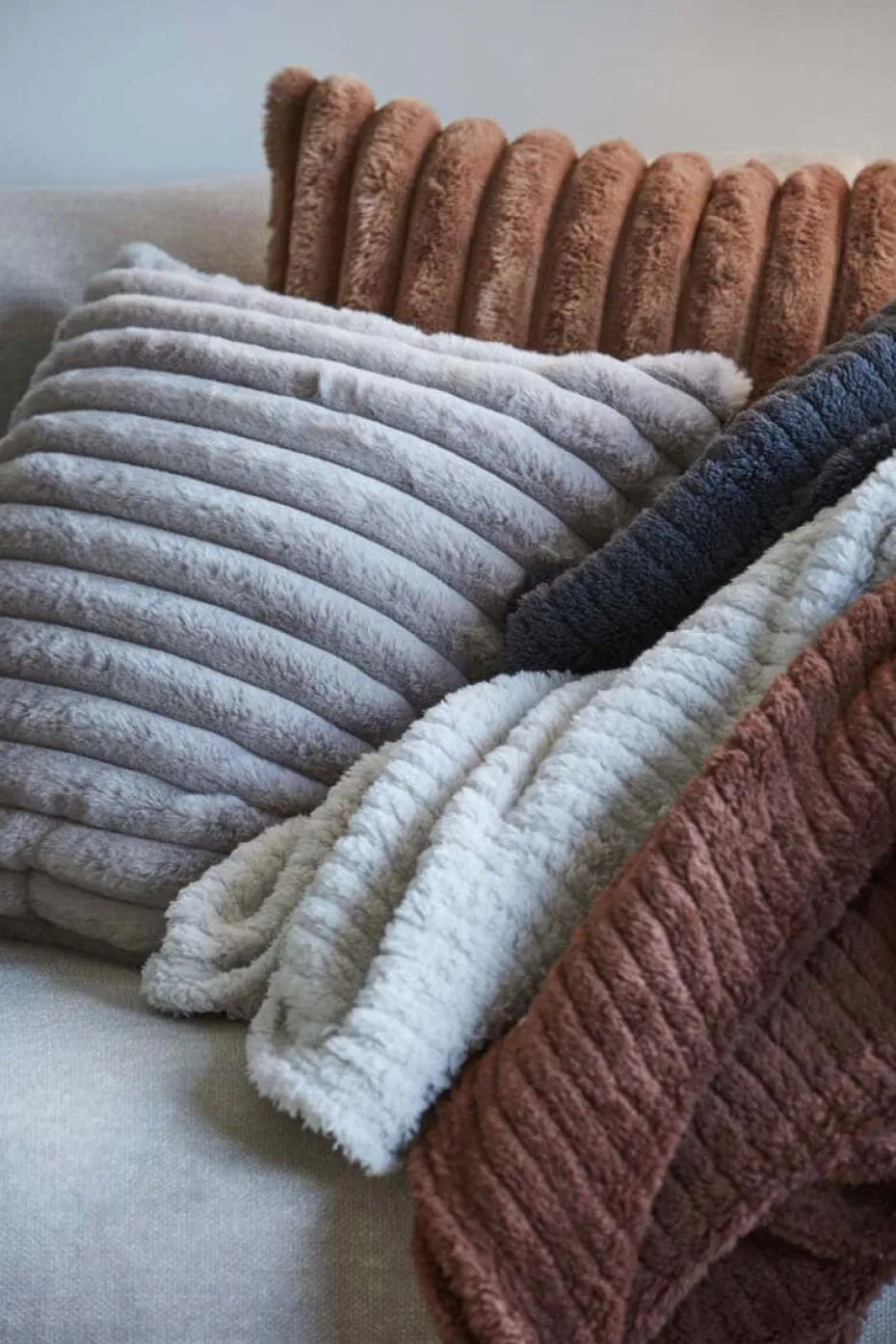 Noble House Stanley fleece pute