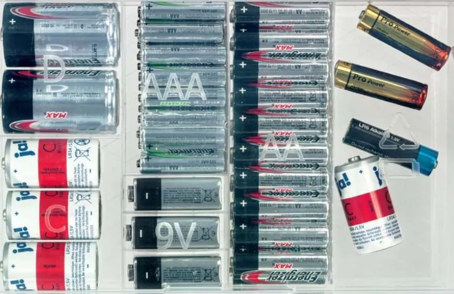 Oppbevaringsboks for batterier