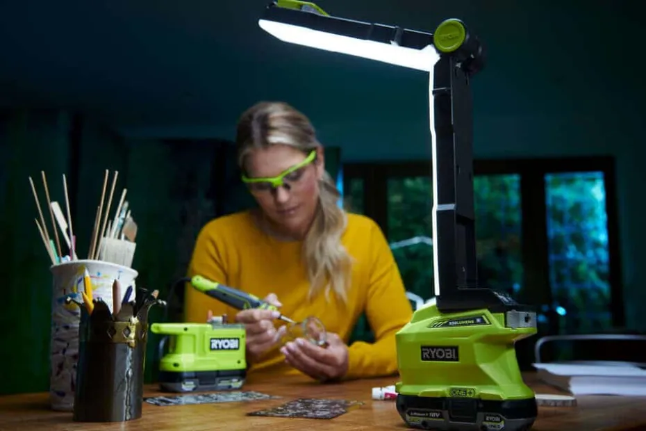 Ryobi ONE+ R18ALF-0 arbeidslys u/batteri