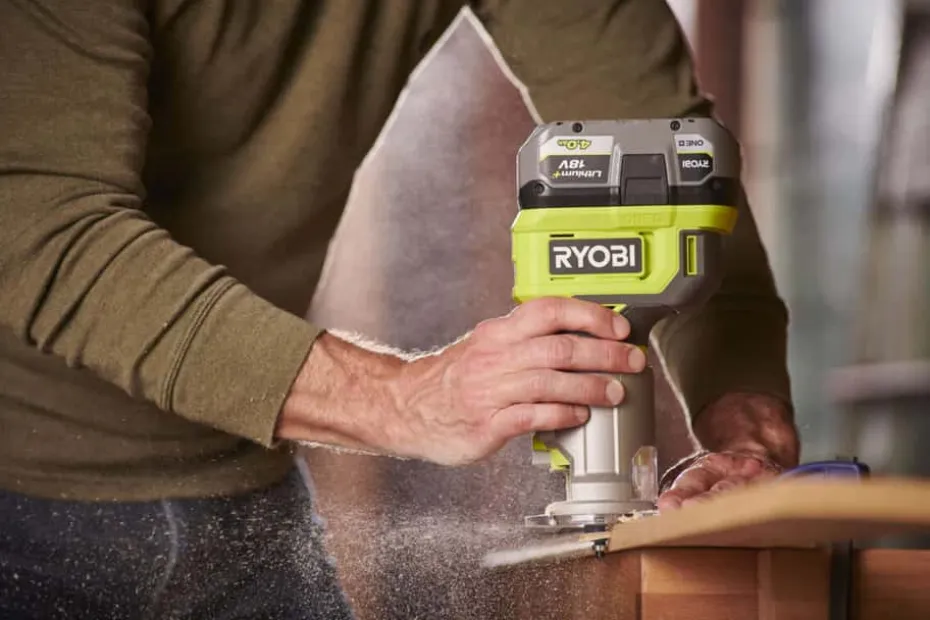 Ryobi ONE+ RTR18-0 overfreser u/batteri