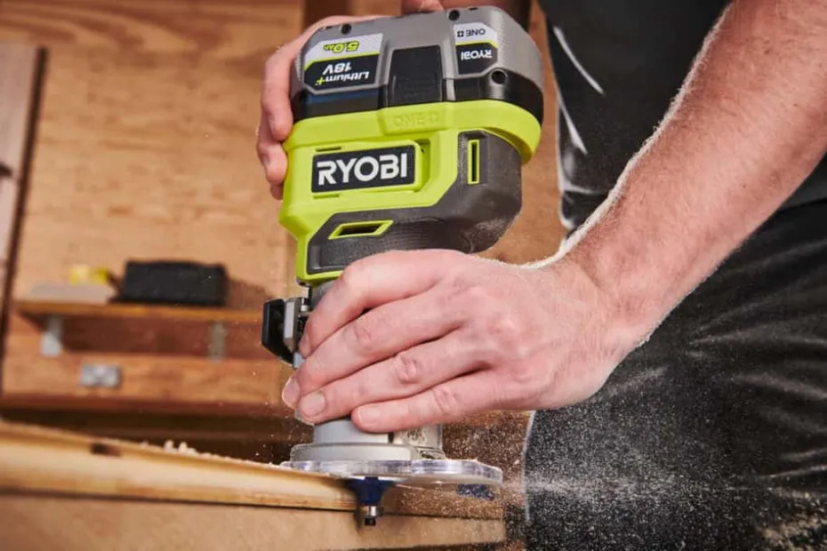 Ryobi ONE+ RTR18-0 overfreser u/batteri
