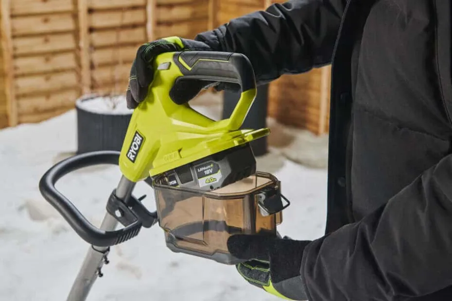 Ryobi ONE+™ RY18ST25A-0 snøslynge u/batteri