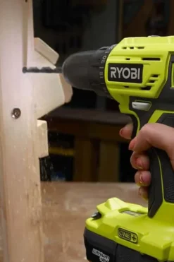 Ryobi R18DD4-1C20GA18 drill m/batteri og borsett