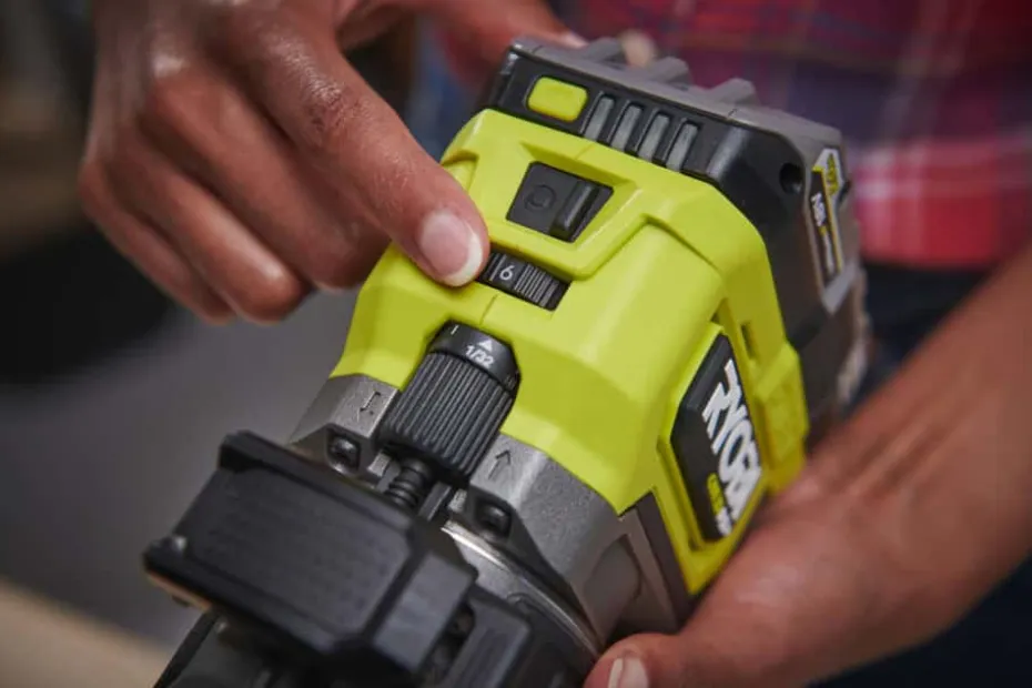 Ryobi ONE+ HP RTR18C-0 overfreser u/batteri
