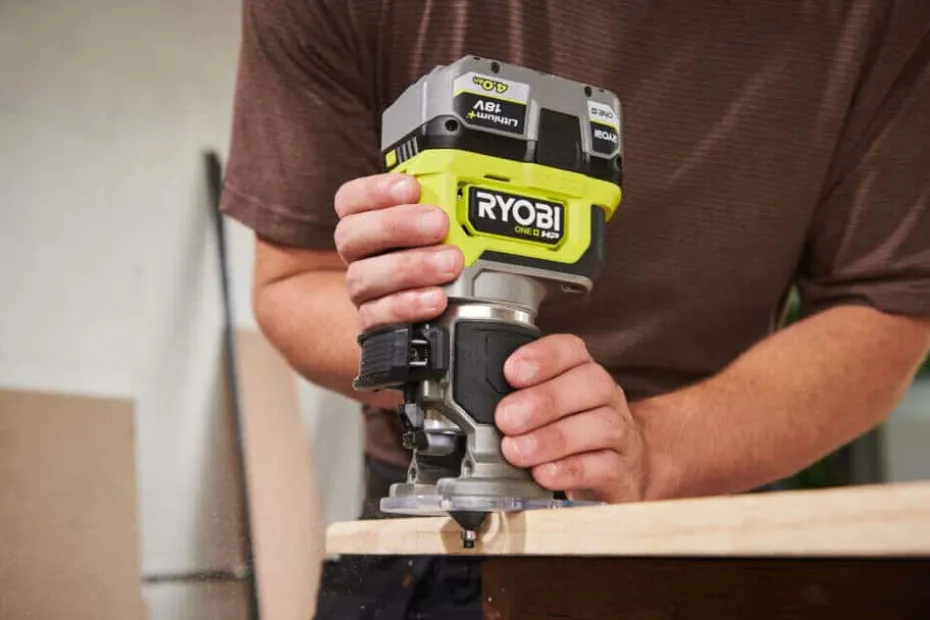 Ryobi ONE+ HP RTR18C-0 overfreser u/batteri
