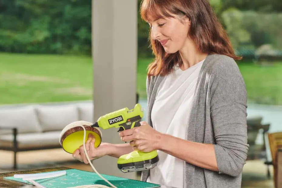 Ryobi ONE+ RGLU18-0 limpistol u/batteri