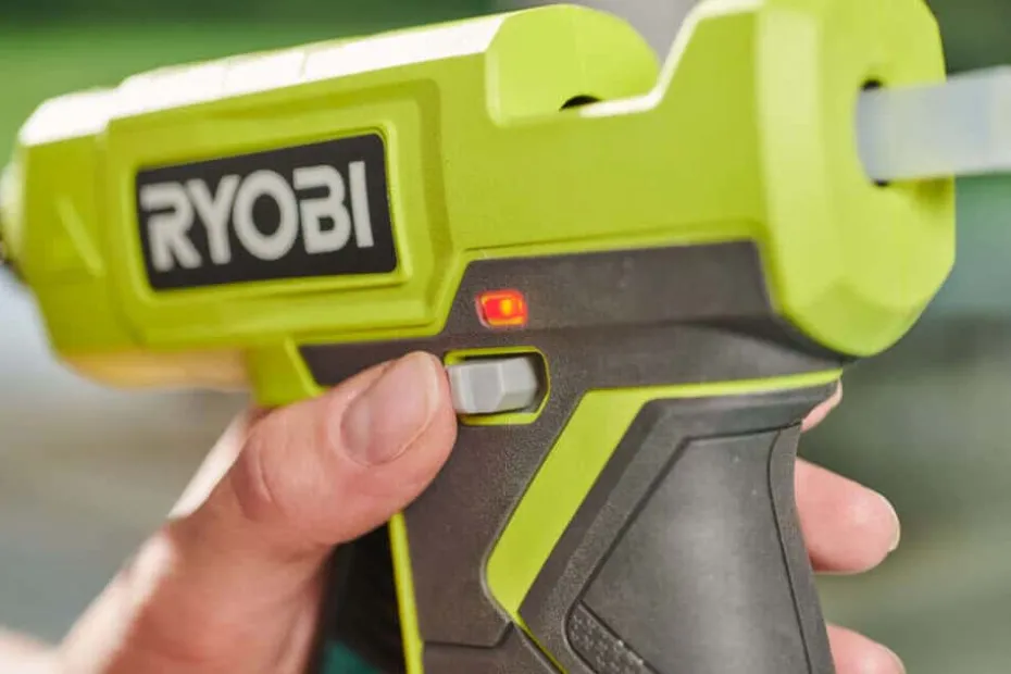 Ryobi ONE+ RGLU18-0 limpistol u/batteri