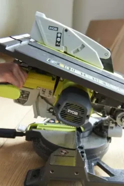 Ryobi RTMS1800-G 1800W bord/gjærsag
