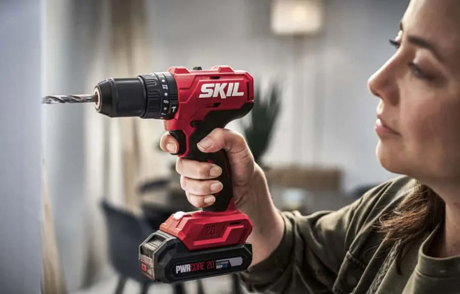 Skil 3021 RC bil og slagdrill m/batteri