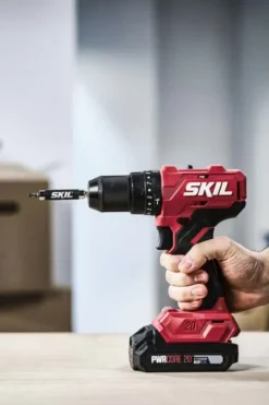 Skil 3021 RC bil og slagdrill m/batteri