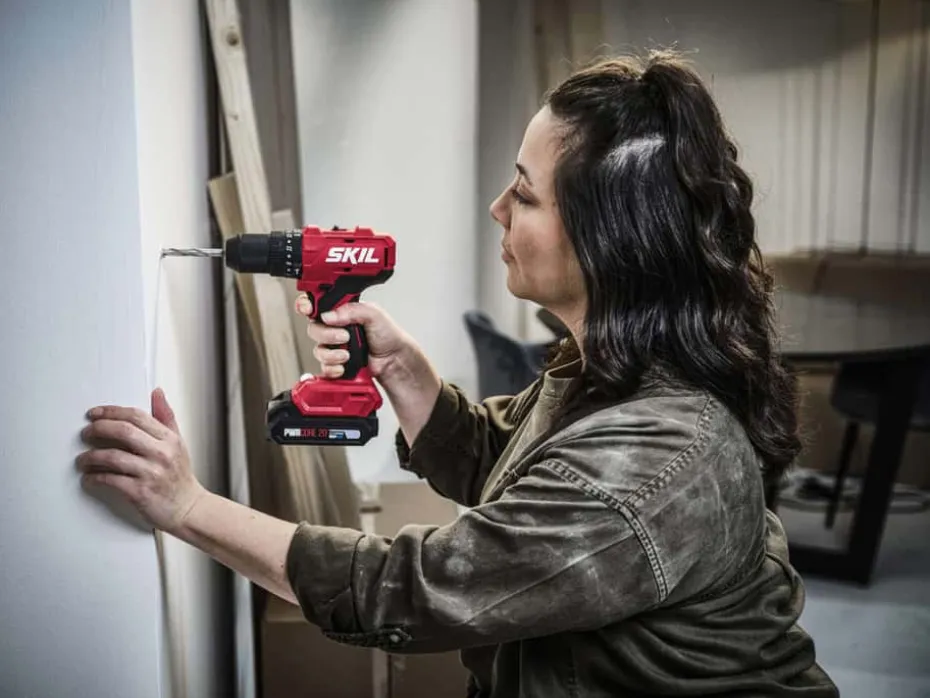 Skil 3021 RC bil og slagdrill m/batteri