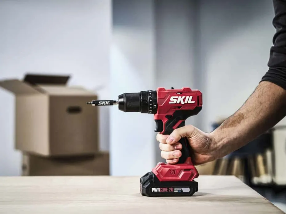 Skil 3021 RC bil og slagdrill m/batteri