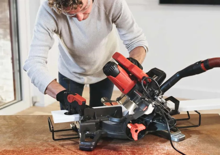 Skil 1310 AA 1600W kapp- og gjærsag