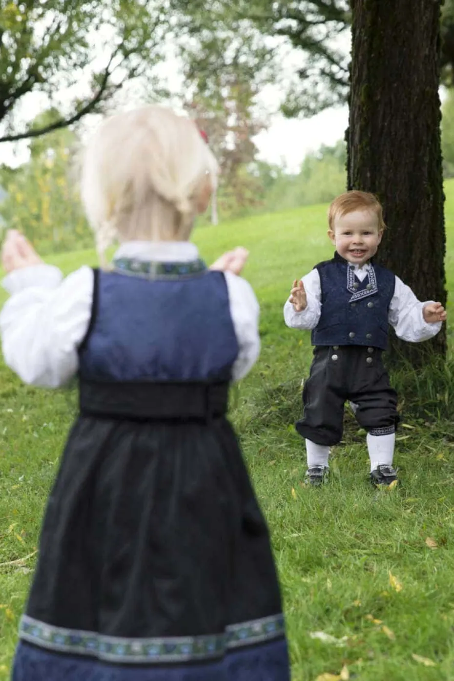 Småtroll Ida festdrakt baby