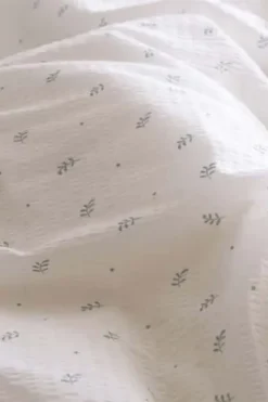 Turiform krepp sengesett